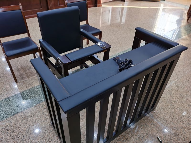 木制审讯椅和不锈钢审讯椅哪个好？
